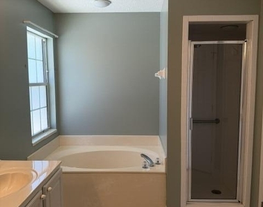 3024 Robert Oliver Avenue - Photo Thumbnail 10