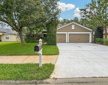 1818 Hollow Glen Drive - Photo Thumbnail 2