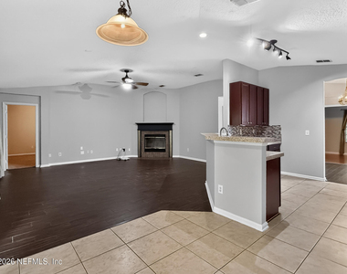 1818 Hollow Glen Drive - Photo Thumbnail 21