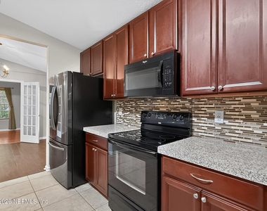 1818 Hollow Glen Drive - Photo Thumbnail 16