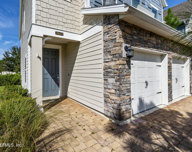 2682 Fawn Point Drive - Photo Thumbnail 3