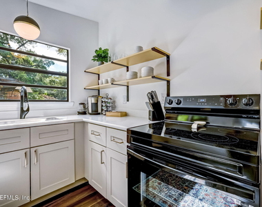 2834 Phyllis Street - Photo Thumbnail 14
