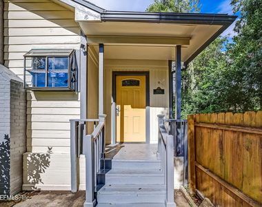 2834 Phyllis Street - Photo Thumbnail 2