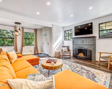 2834 Phyllis Street - Photo Thumbnail 9
