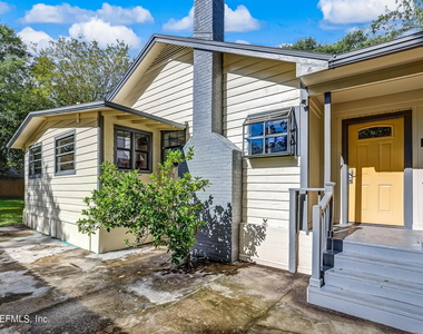 2834 Phyllis Street - Photo Thumbnail 3