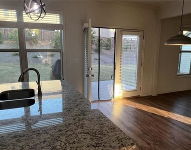 5461 Trillium Way - Photo Thumbnail 8