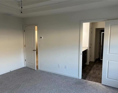 5461 Trillium Way - Photo Thumbnail 21