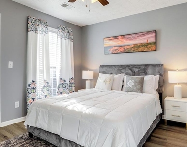 1080 Rafington Drive - Photo Thumbnail 12