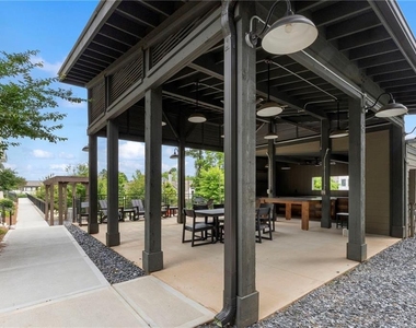 1290 Longreen Terr Nw - Photo Thumbnail 15
