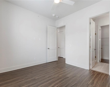 1290 Longreen Terr Nw - Photo Thumbnail 3