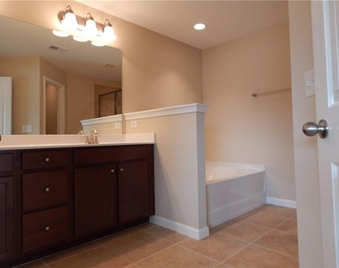 3381 N Twin Alley - Photo Thumbnail 16
