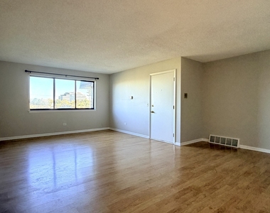1452 Carol Court - Photo Thumbnail 5