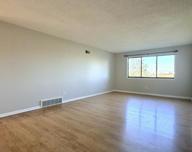 1452 Carol Court - Photo Thumbnail 6