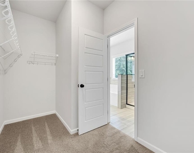5325 Fox Hill Lane - Photo Thumbnail 18
