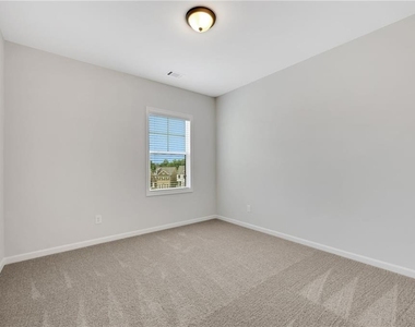 5325 Fox Hill Lane - Photo Thumbnail 14