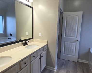 2979 Woodward Down Trail - Photo Thumbnail 22
