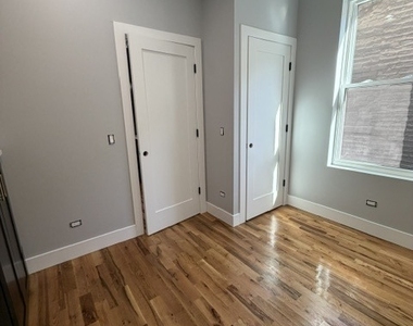 2227 W 21st Street - Photo Thumbnail 4