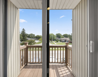 7300 Fairview Avenue - Photo Thumbnail 9