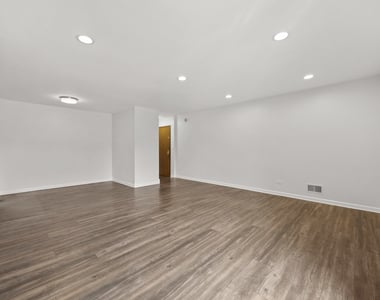 7300 Fairview Avenue - Photo Thumbnail 8