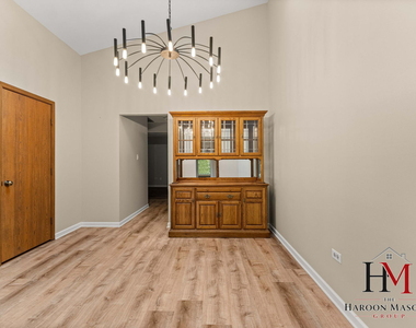 9241 Windsor Parkway - Photo Thumbnail 6