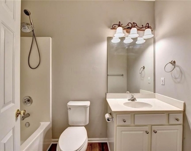 410 Ruby Forest Parkway - Photo Thumbnail 22