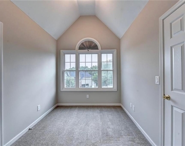 410 Ruby Forest Parkway - Photo Thumbnail 20