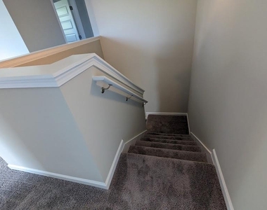 313 Melody Lane - Photo Thumbnail 13