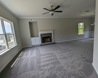 313 Melody Lane - Photo Thumbnail 6