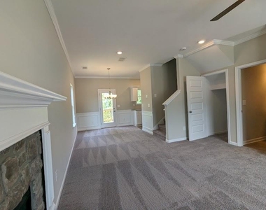 313 Melody Lane - Photo Thumbnail 9