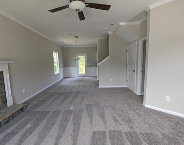 313 Melody Lane - Photo Thumbnail 7