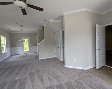 313 Melody Lane - Photo Thumbnail 8
