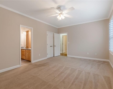 180 Forest Glen Drive - Photo Thumbnail 33