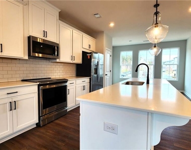800 Cameron Trail - Photo Thumbnail 18