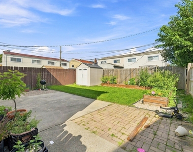 9349 Fern Lane - Photo Thumbnail 19