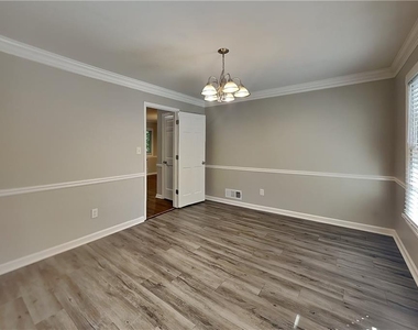 1484 Pleasant Street - Photo Thumbnail 5