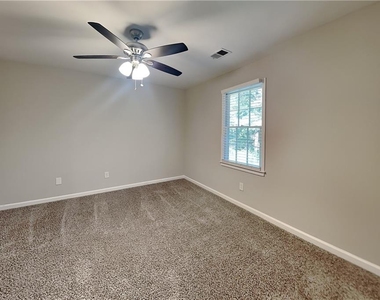 1484 Pleasant Street - Photo Thumbnail 13