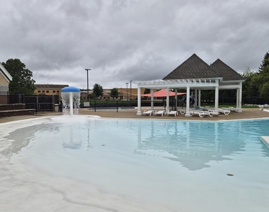 984 Parkhill Circle - Photo Thumbnail 54