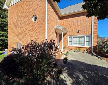 1378 Camden Walk - Photo Thumbnail 40