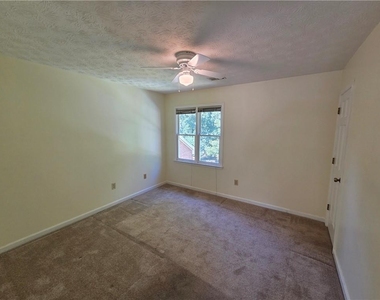 1378 Camden Walk - Photo Thumbnail 18