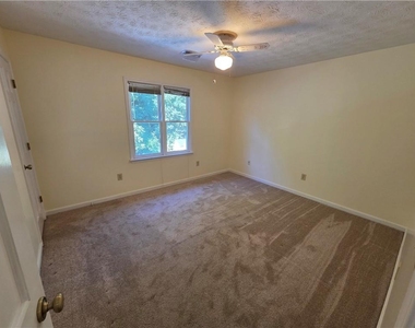1378 Camden Walk - Photo Thumbnail 20