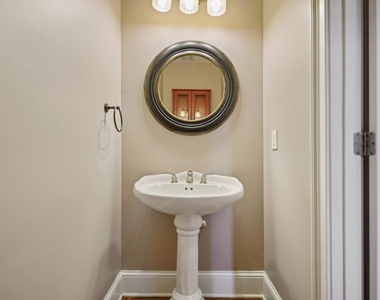 3775 Ashford Creek Avenue Ne - Photo Thumbnail 11