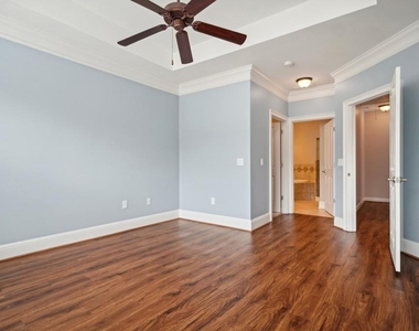 3775 Ashford Creek Avenue Ne - Photo Thumbnail 14