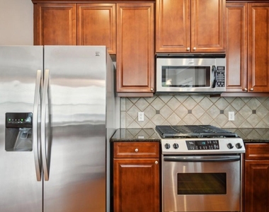 3775 Ashford Creek Avenue Ne - Photo Thumbnail 5