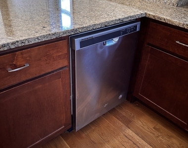 2624 W 15th Street - Photo Thumbnail 20