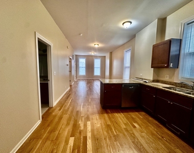 2624 W 15th Street - Photo Thumbnail 9