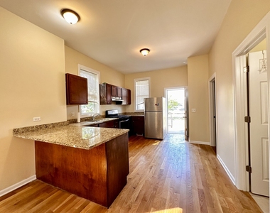 2624 W 15th Street - Photo Thumbnail 3