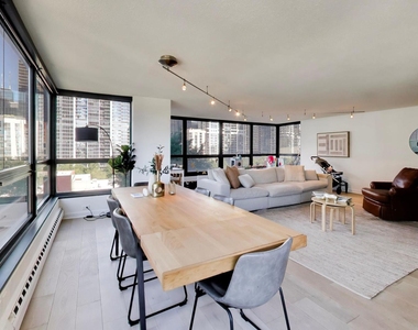 360 E Randolph Street - Photo Thumbnail 7