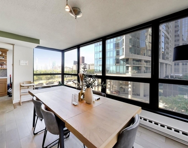 360 E Randolph Street - Photo Thumbnail 9