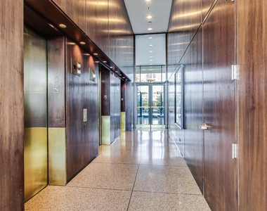 360 E Randolph Street - Photo Thumbnail 35