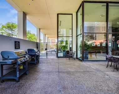 360 E Randolph Street - Photo Thumbnail 32